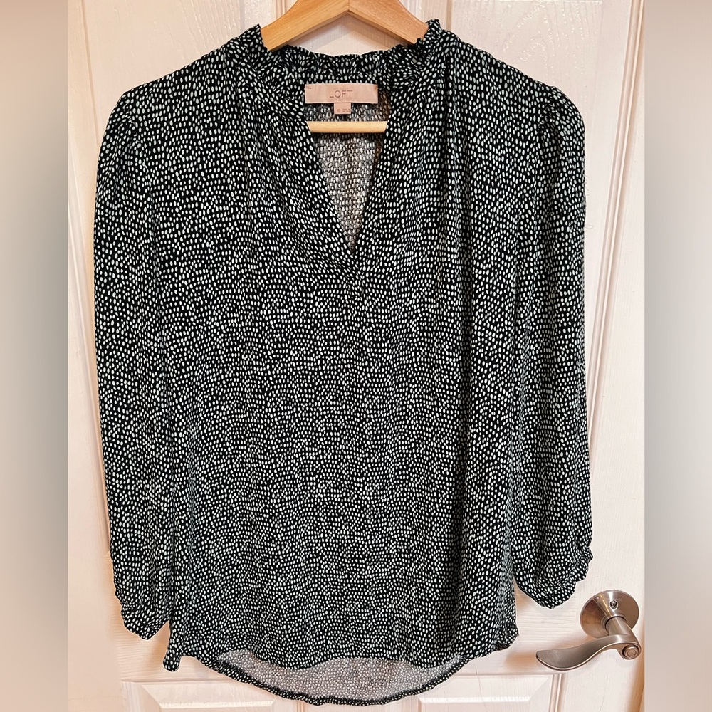 LOFT XS Ruffle V-Neck Blouse